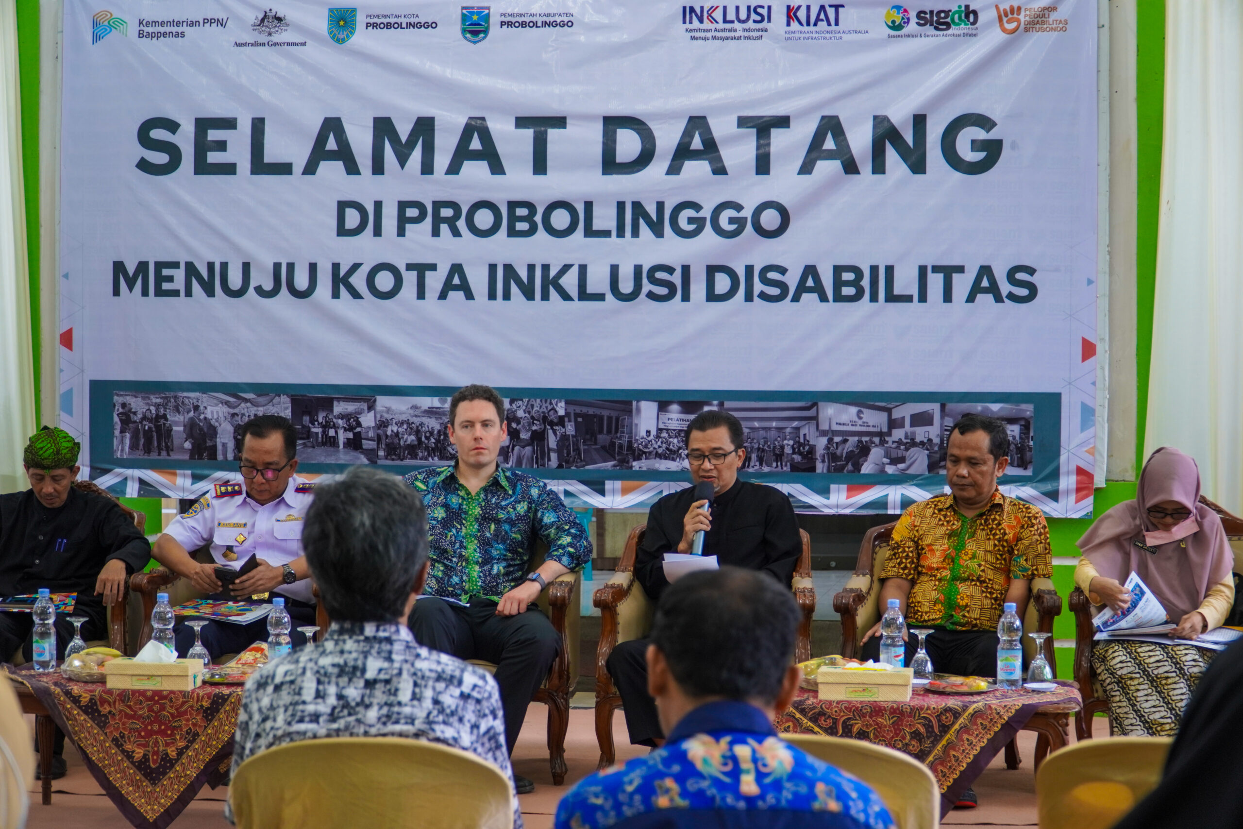 Penyampaian Sambutan oleh Pemerintah Daerah Kota Probolinggo Sumber Foto: Sekretariat INKLUSI